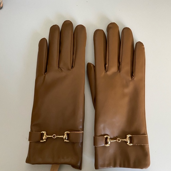 Accessories - Brown Leather Gloves with Gold Accents